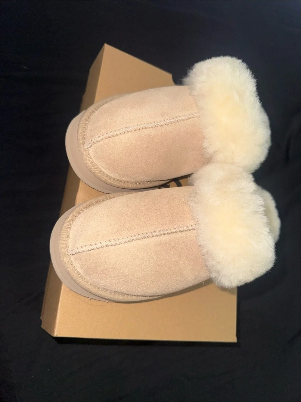 UGG® Disquette Platform Clog  Kids 4